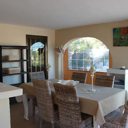 Amapola Villa *