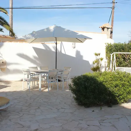 Amapola Villa *